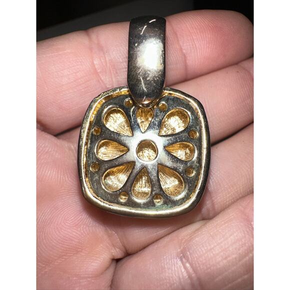 Two tone silver and gold tone Cat eye surrounded by rhinestones magnetic pendant - Picture 3 of 6
